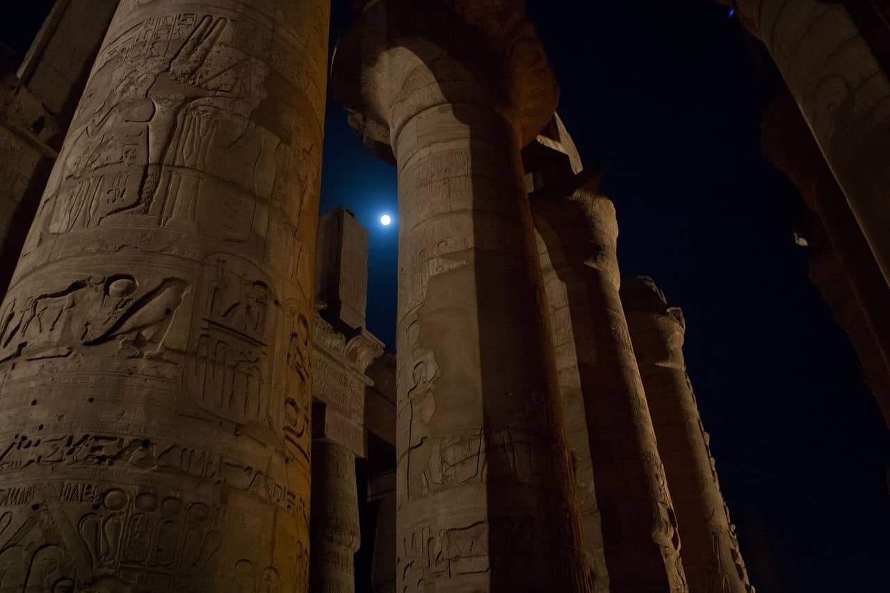 Egypt - Karnak - stĺpy