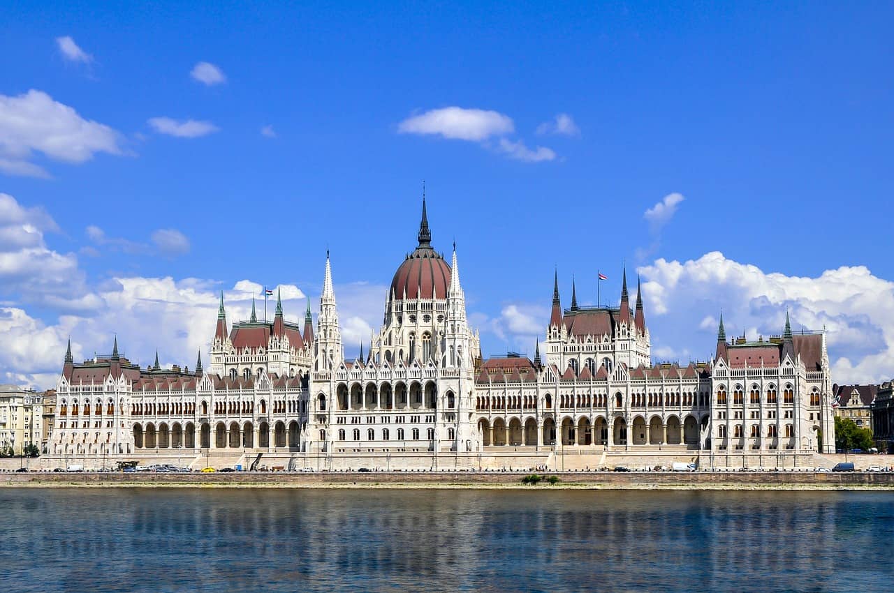 Budapešť, Maďarsko v máji
